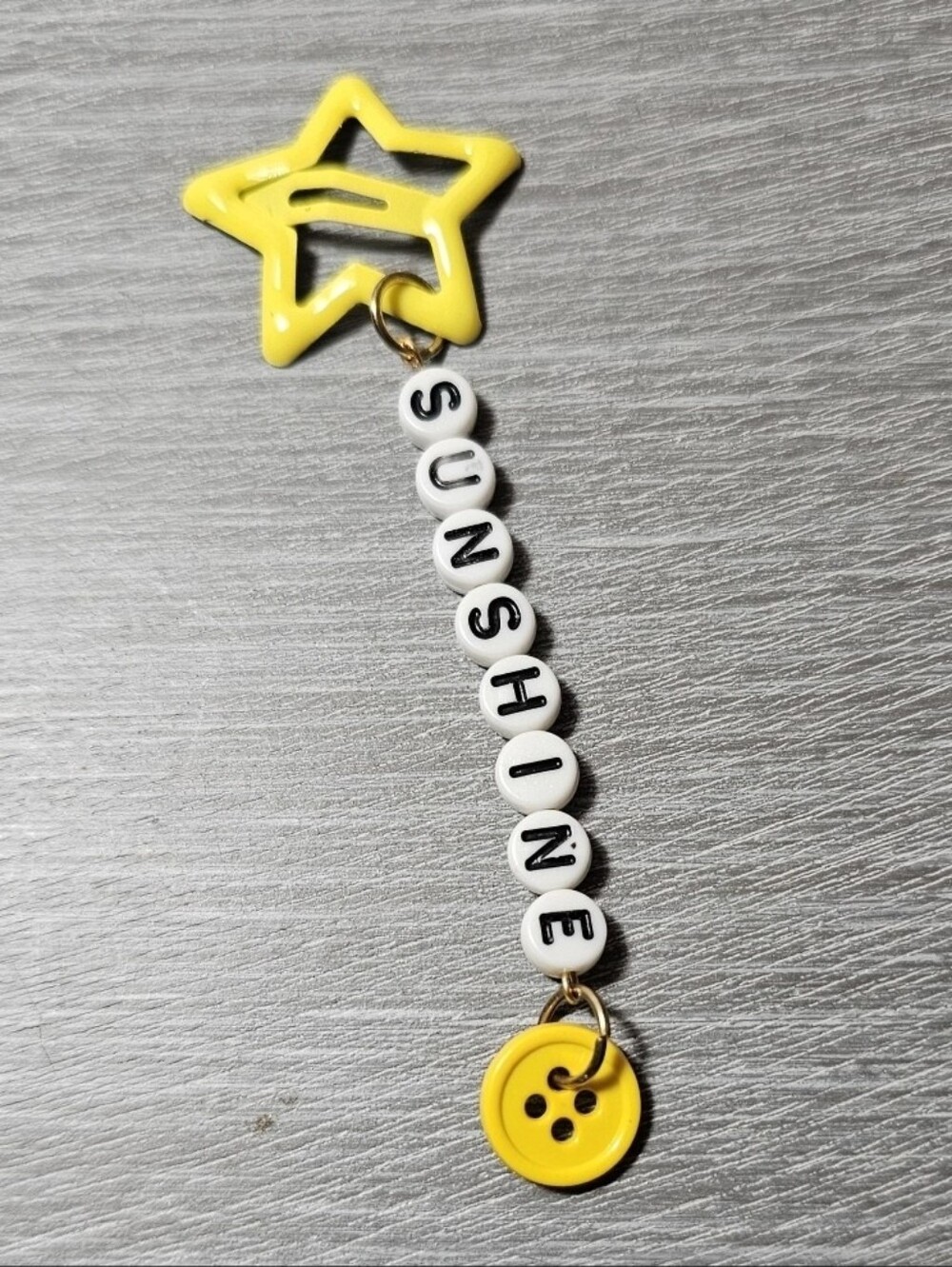 🌼 3 For $10 🌼 Sunshine Yellow Beaded Colorful Star Hairclip